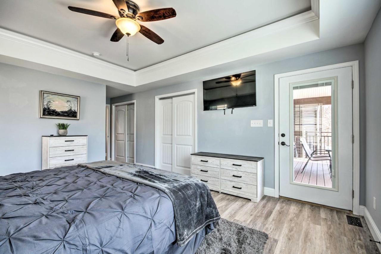 Lakefront Rocky Mount Home With Dock And Fire Pit 외부 사진