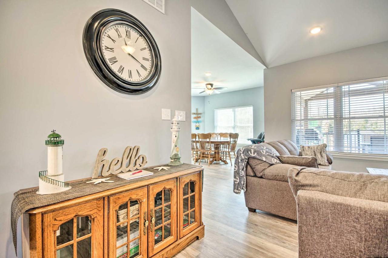 Lakefront Rocky Mount Home With Dock And Fire Pit 외부 사진