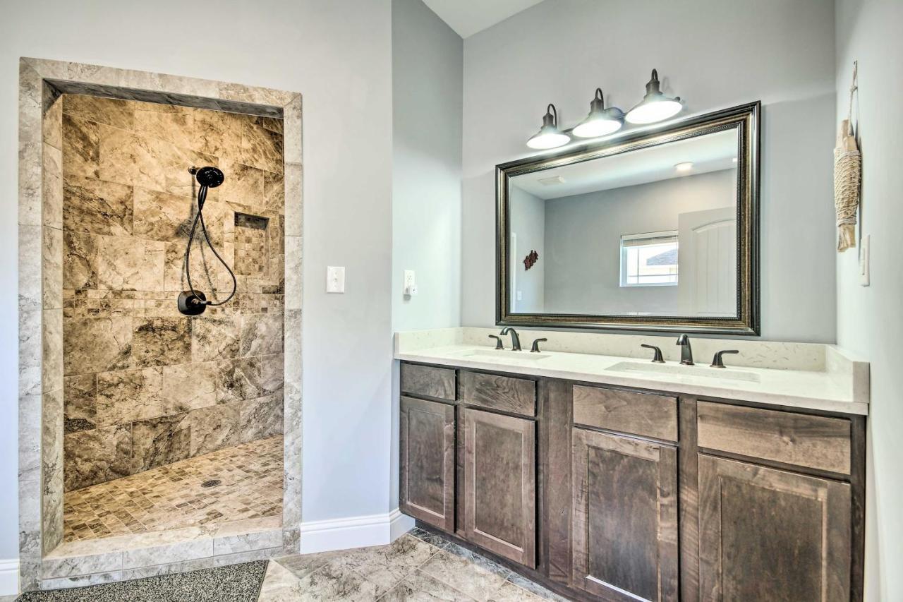 Lakefront Rocky Mount Home With Dock And Fire Pit 외부 사진
