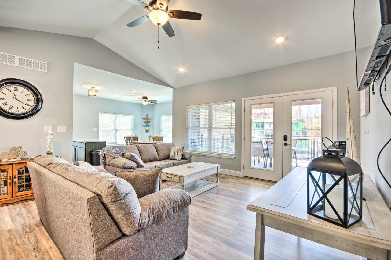 Lakefront Rocky Mount Home With Dock And Fire Pit 외부 사진