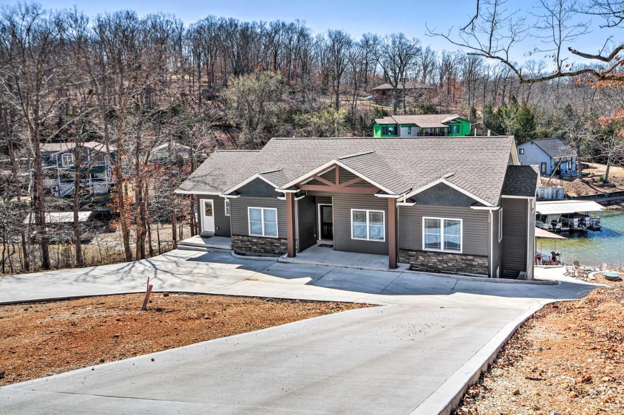 Lakefront Rocky Mount Home With Dock And Fire Pit 외부 사진
